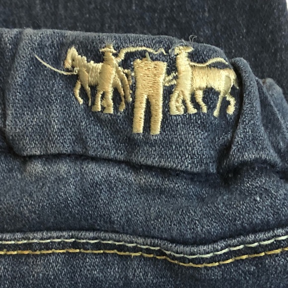 Girls Levis - Picture 7 of 7